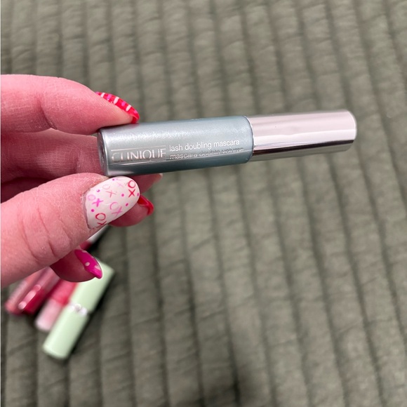 New Clinique Lip and Mascara Bundle Raspberry Glace Tint Goodness Grapecious - Picture 6 of 7